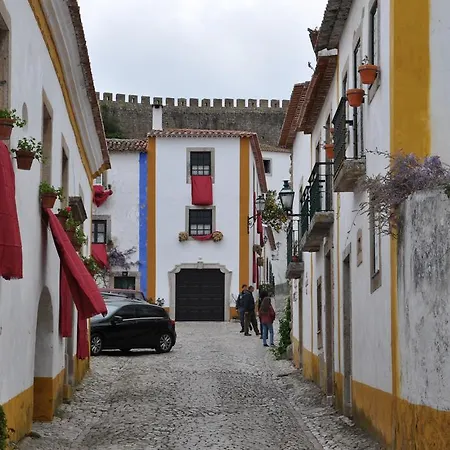 Дом отдыха Casa Com Jardim Dentro Da Muralha De Обидуш