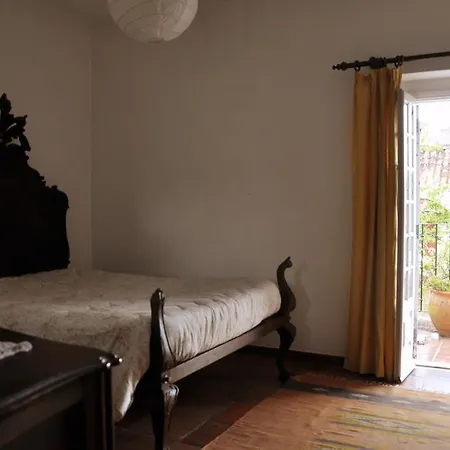 Casa Com Jardim Dentro Da Muralha De Дом отдыха *